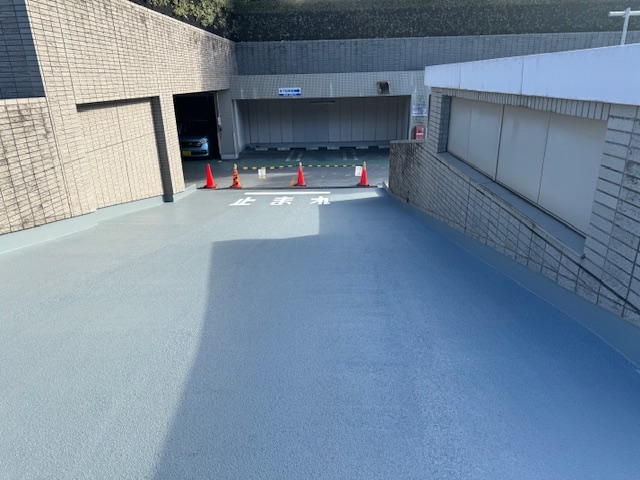 防水工事UPV-SE工法で施工された駐車場