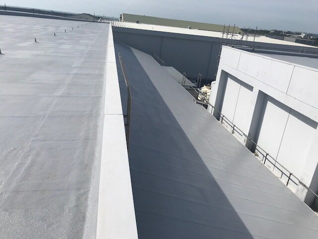 超速硬化ウレタンスプレー防水工事防工事屋根施工後