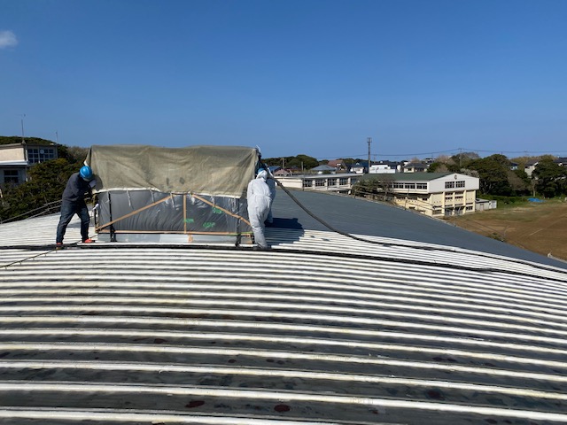 超速硬化ウレタンスプレー塗布