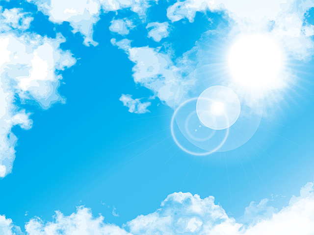 強い日差しの空